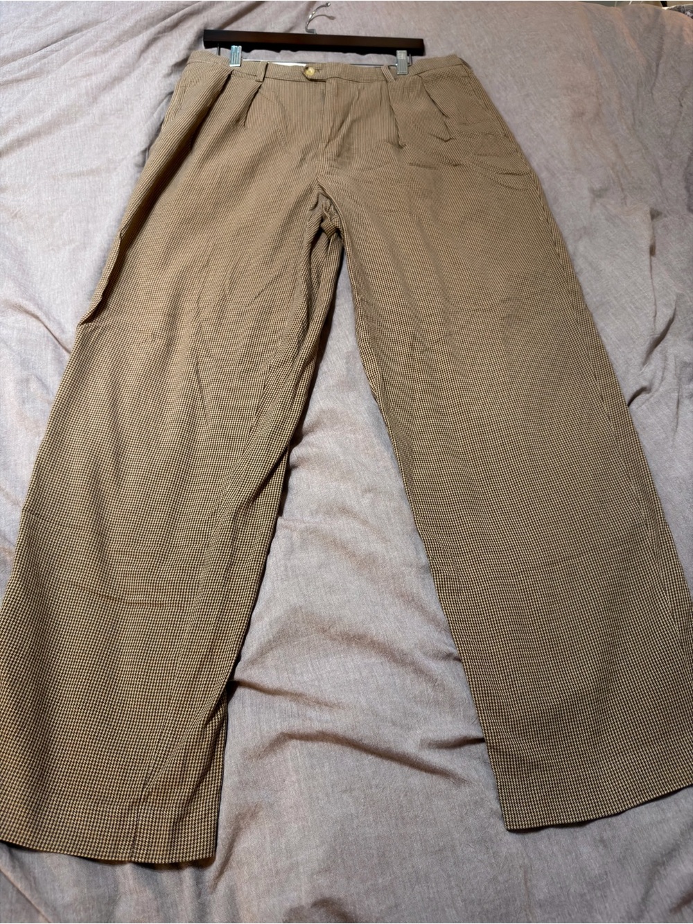 Vintage Tommy Hilfiger men’s herringbone relaxed fit cotton trousers